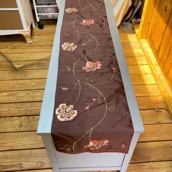 Flower and Leaves Embroidered Table Runner Rich Dark Brown 72 x 14 inch - Picture 5 of 8